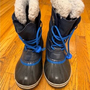 Blue and Black Sorel Winter Boots sz 4